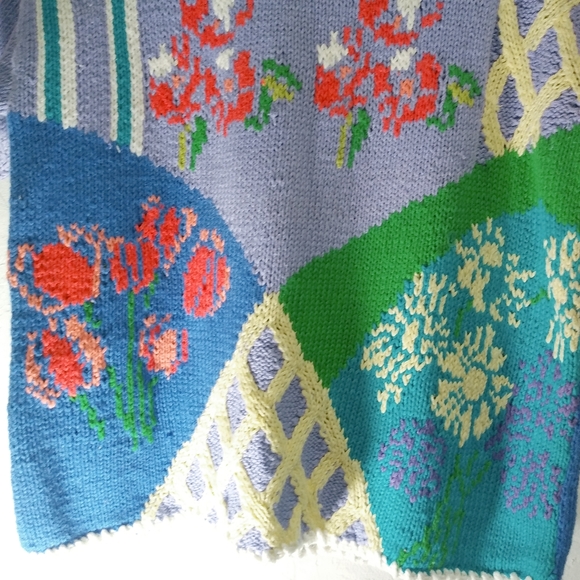 Capeisle knitters  by hand 
Floral crochet knit - Picture 7 of 9